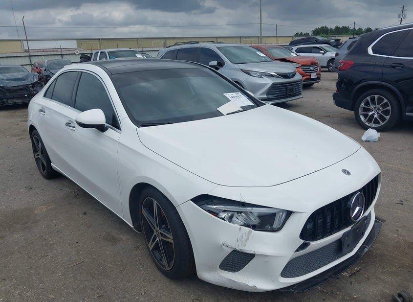 Mercedes-Benz A 220