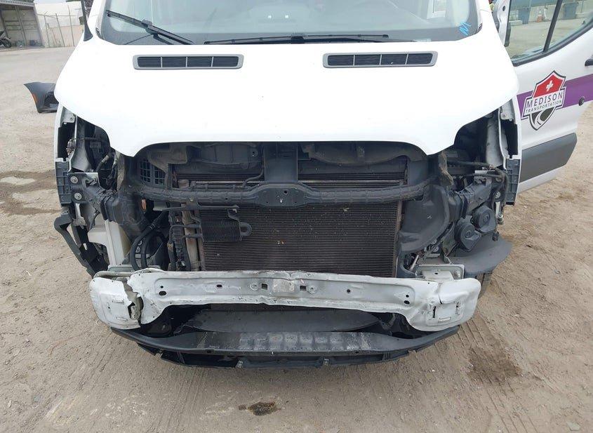 Ford Transit-150
