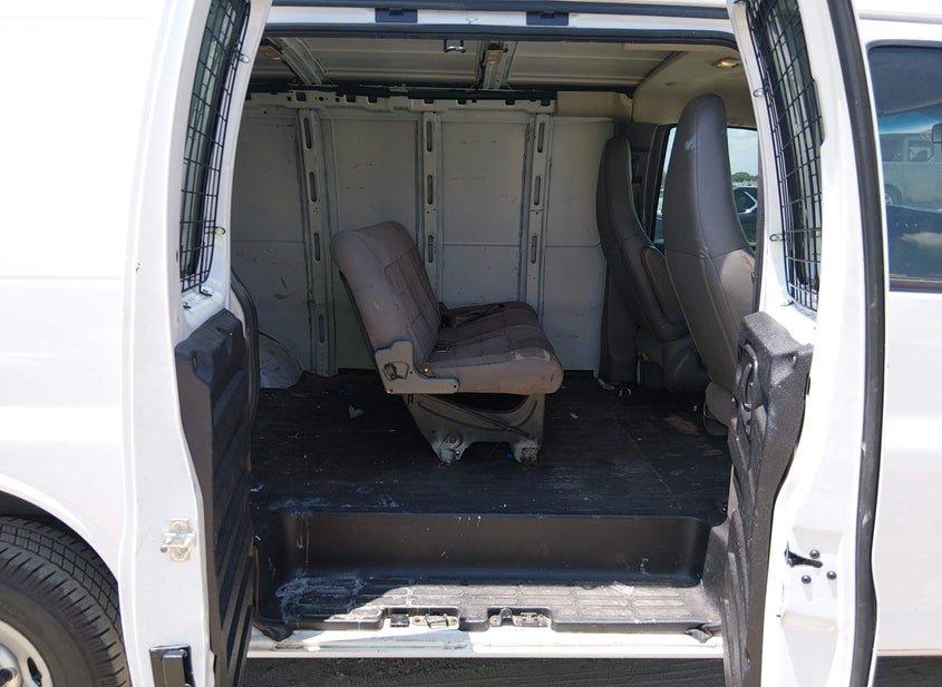 Chevrolet Express 2500