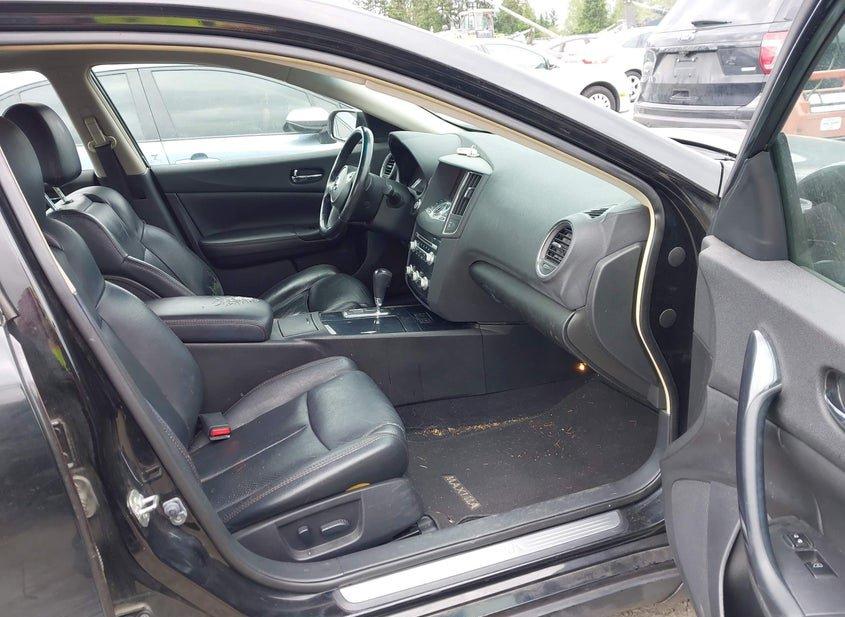 Nissan Maxima