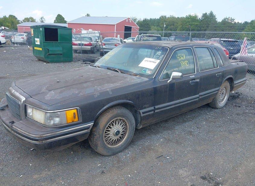 Lincoln Town Car