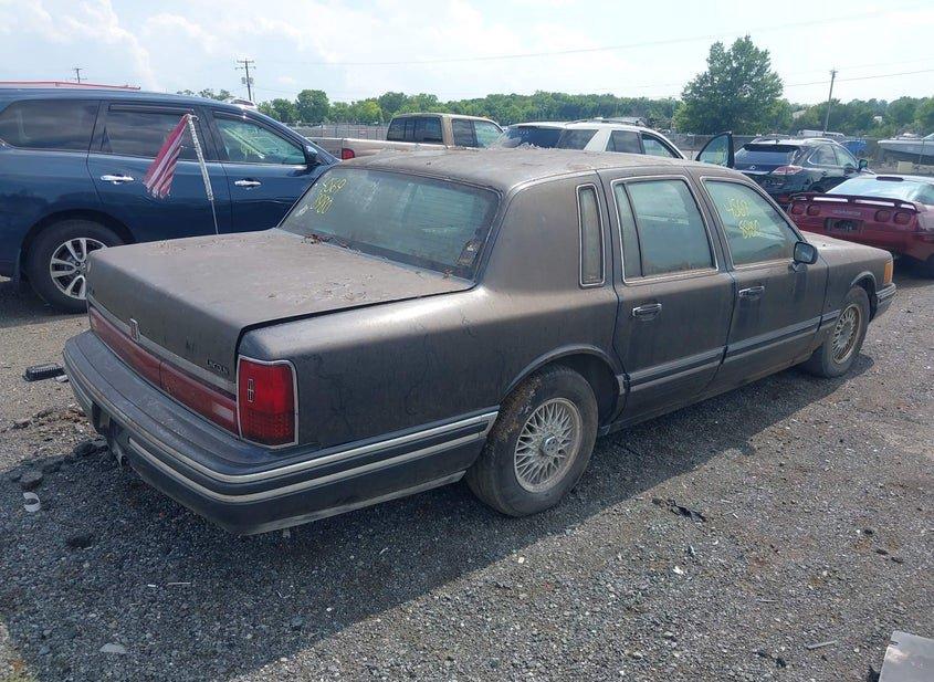 Lincoln Town Car