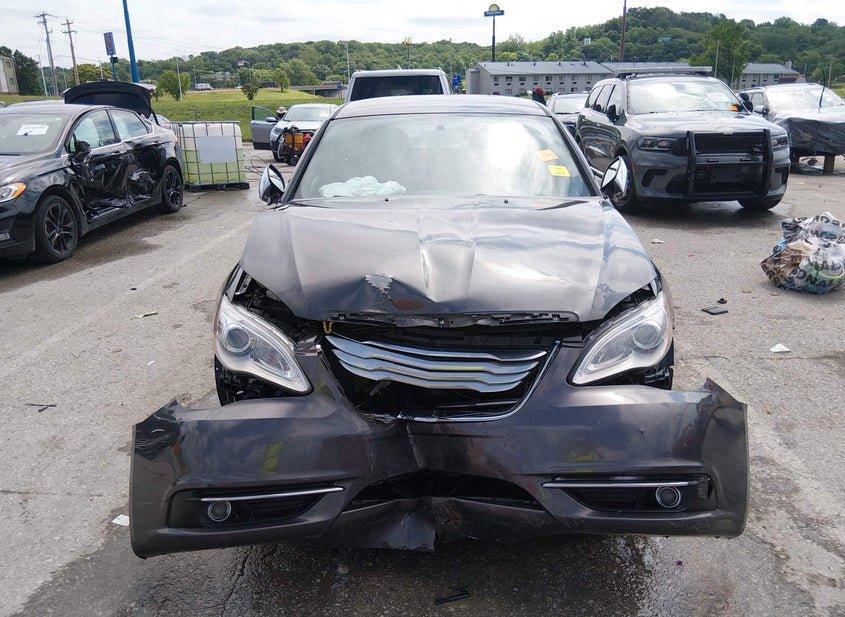 Chrysler 200