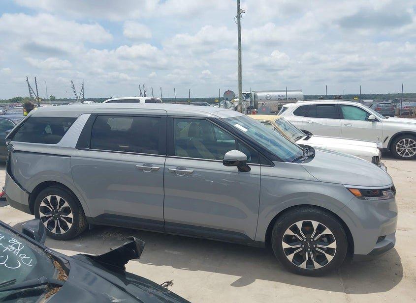 Kia Carnival Mpv