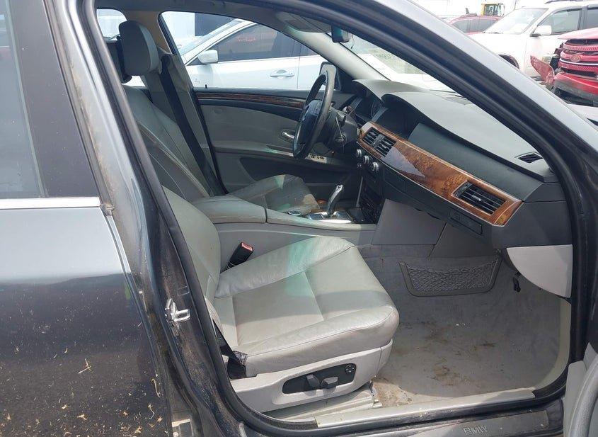 BMW 528I