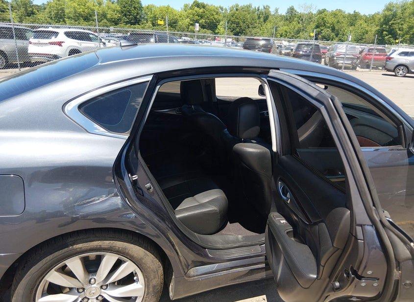 Infiniti M37X