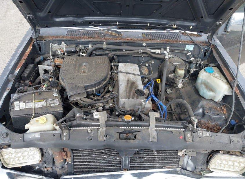 Nissan 4X2 Truck