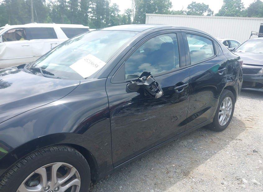 Toyota Yaris Ia
