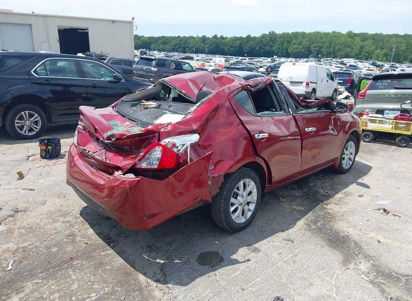 Nissan Versa