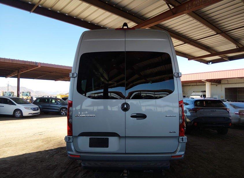 Mercedes-Benz Sprinter 2500