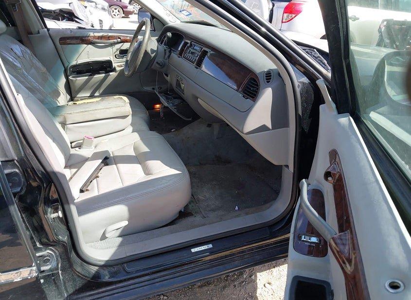 Lincoln Town Car