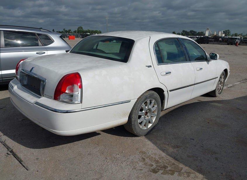 Lincoln Town Car