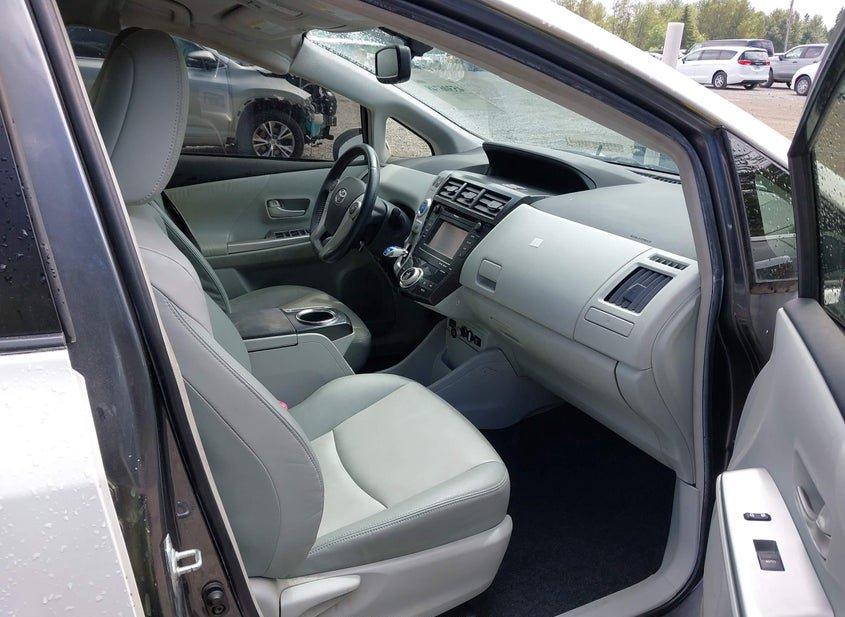 Toyota Prius V