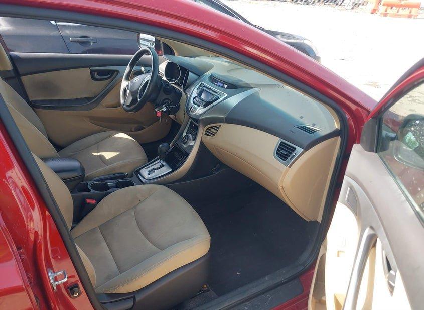 Hyundai Elantra