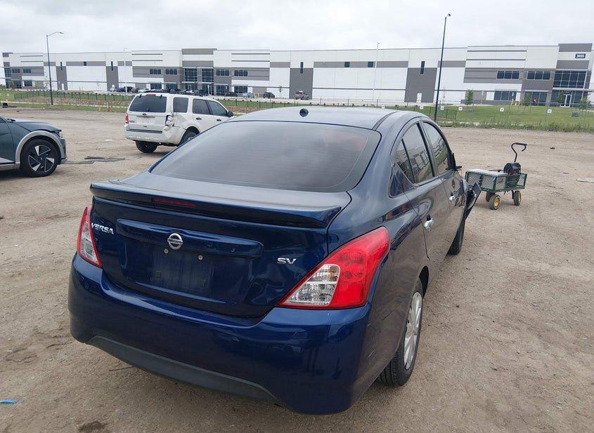 Nissan Versa