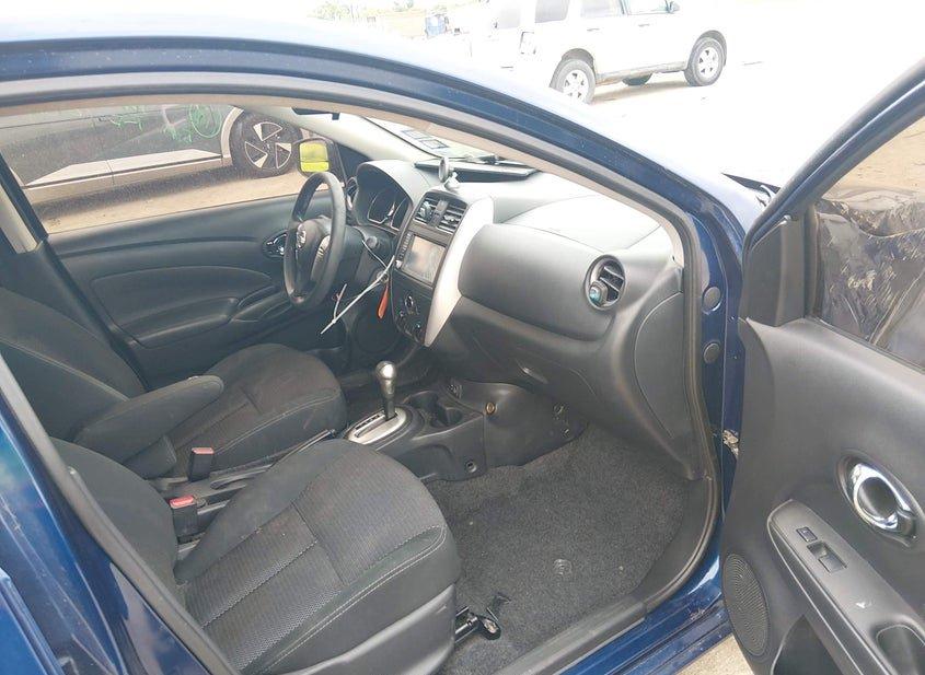 Nissan Versa
