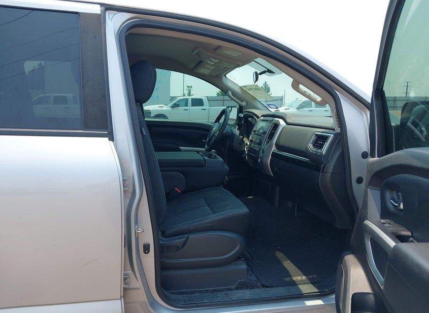 Nissan Titan