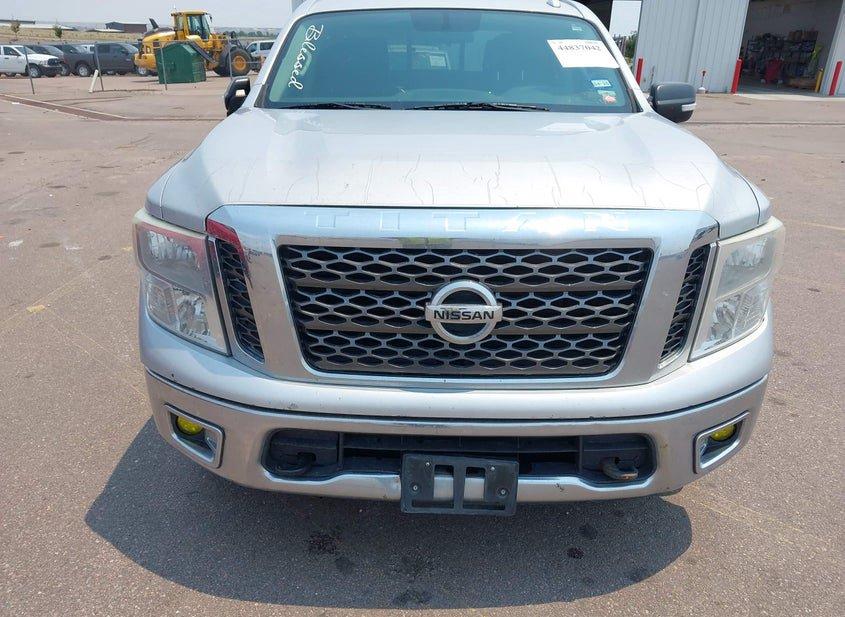 Nissan Titan