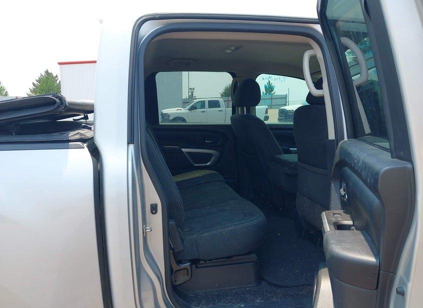 Nissan Titan