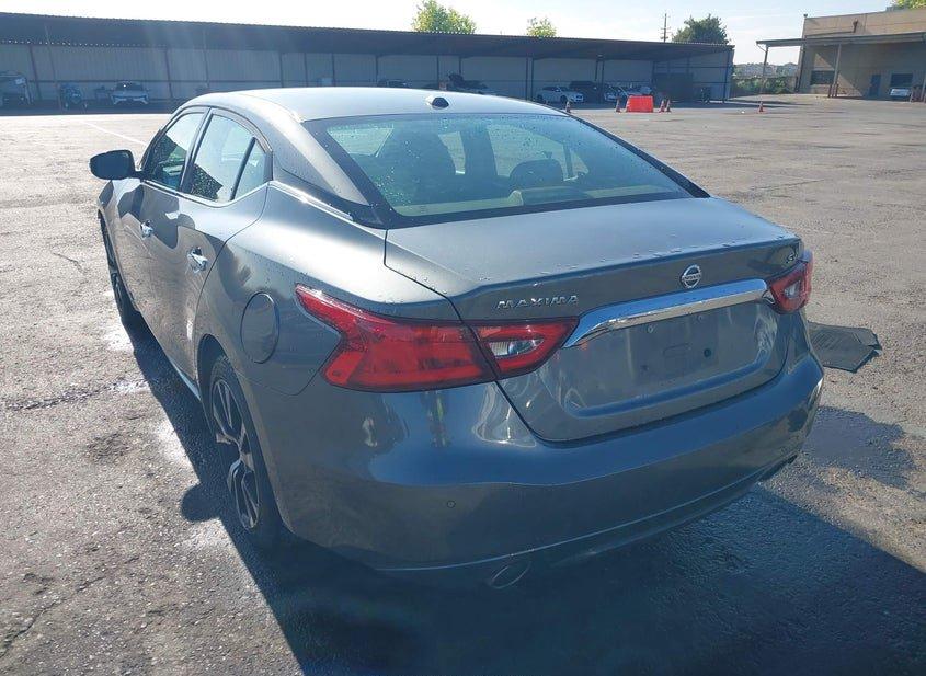 Nissan Maxima