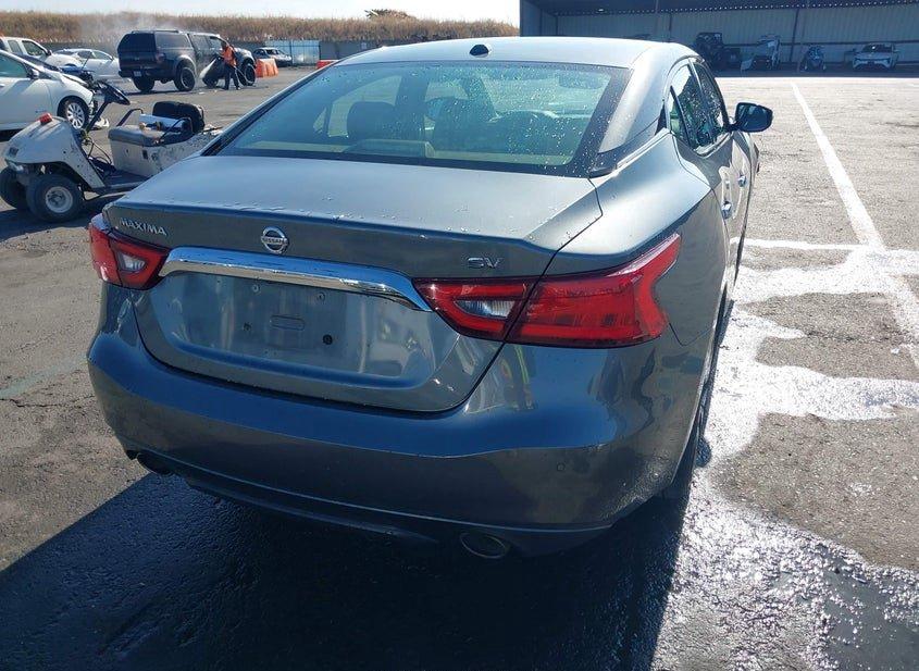 Nissan Maxima