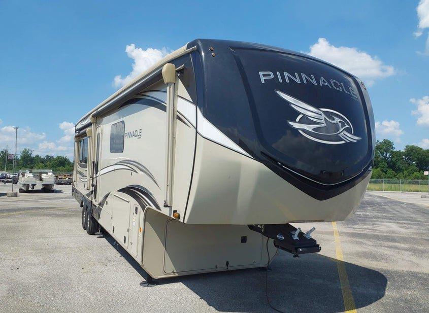 Jayco Pinnacle