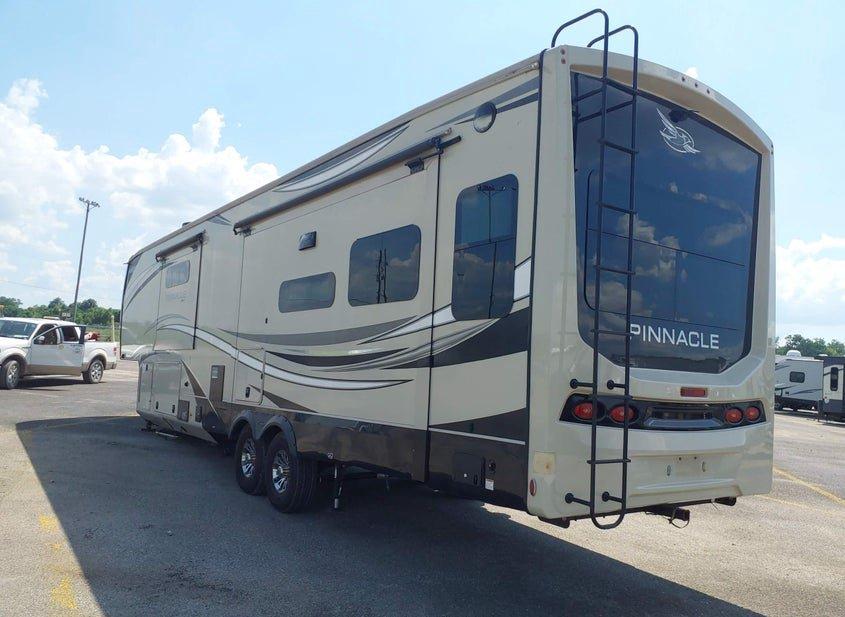 Jayco Pinnacle