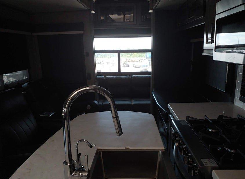 Jayco Pinnacle