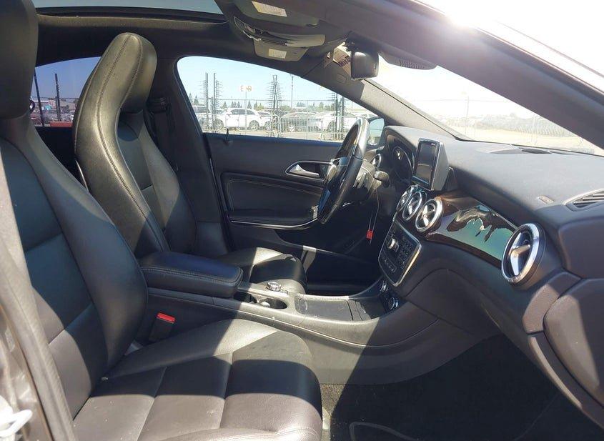 Mercedes-Benz Cla 250