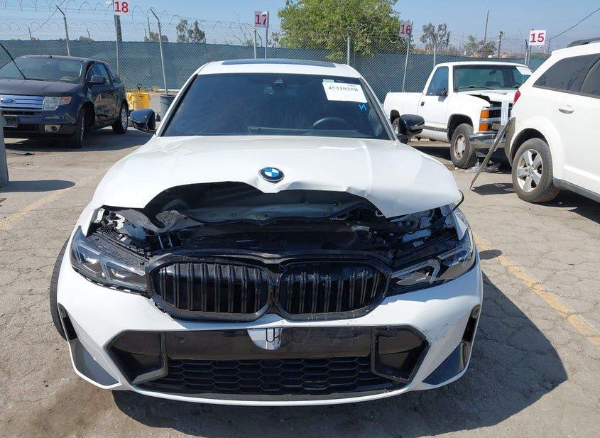 BMW 330I