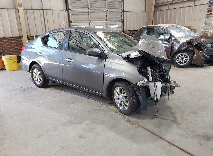 Nissan Versa