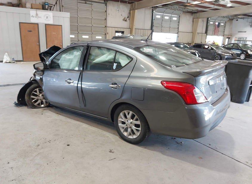 Nissan Versa