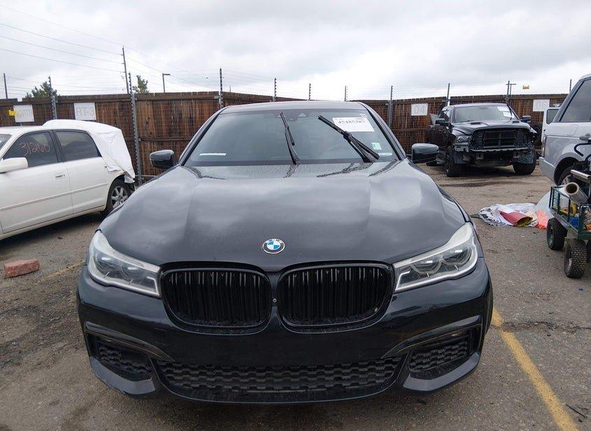 BMW 750I