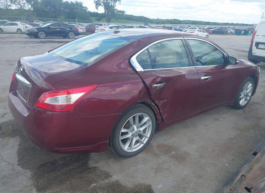Nissan Maxima