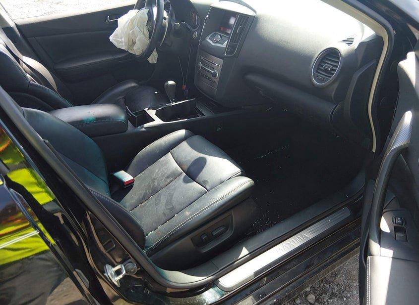 Nissan Maxima