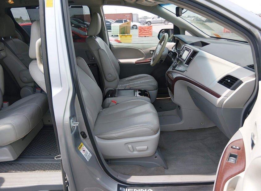 Toyota Sienna