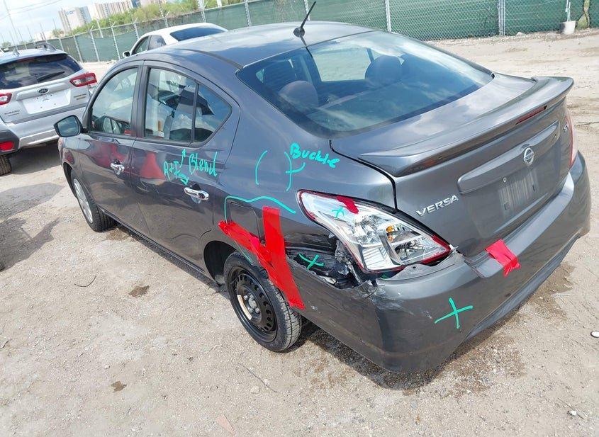 Nissan Versa