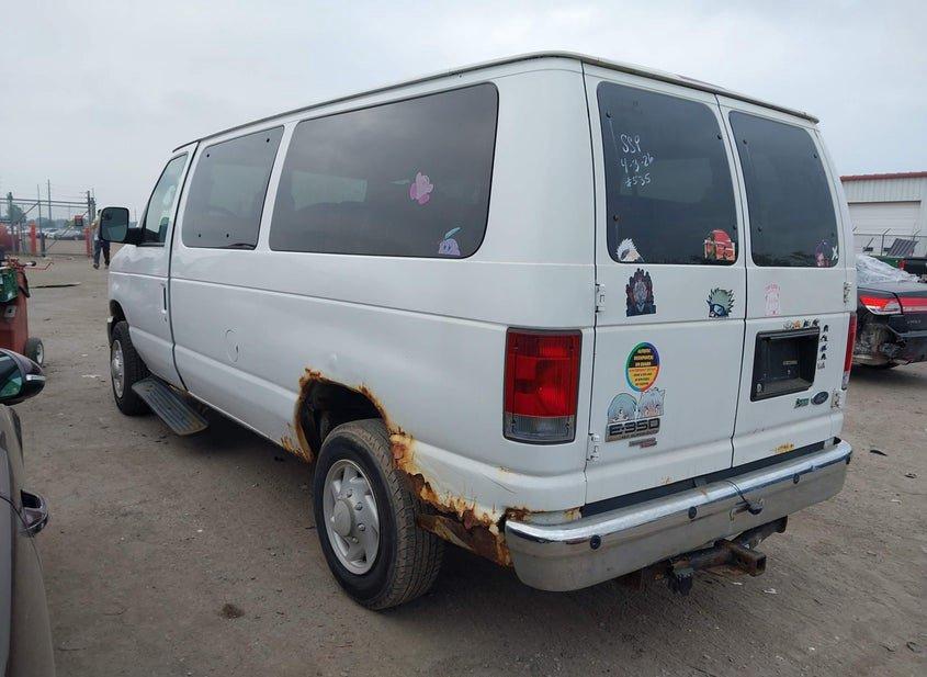 Ford E-350 Super Duty
