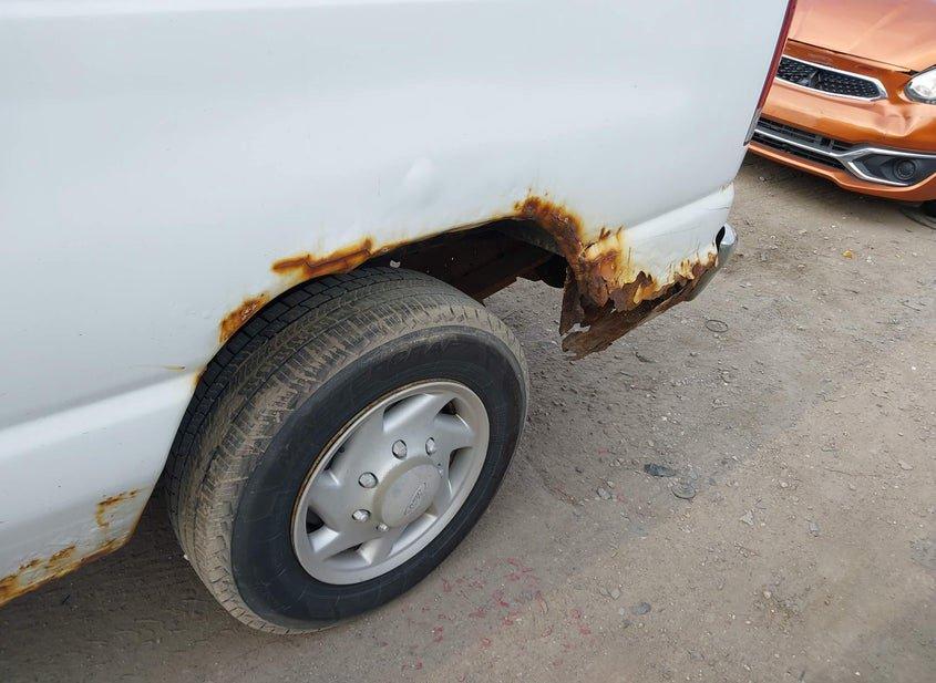 Ford E-350 Super Duty