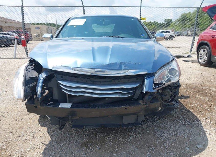 Chrysler 200