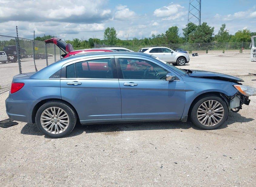 Chrysler 200
