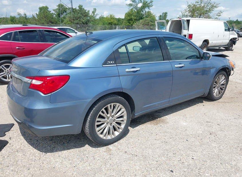 Chrysler 200