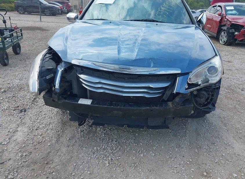 Chrysler 200