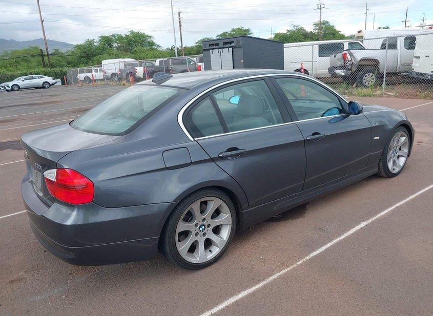 BMW 330I