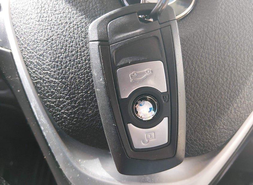 BMW 328I