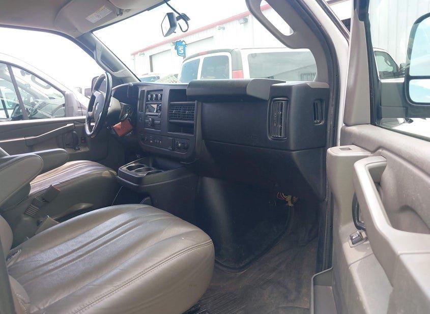 Chevrolet Express 3500
