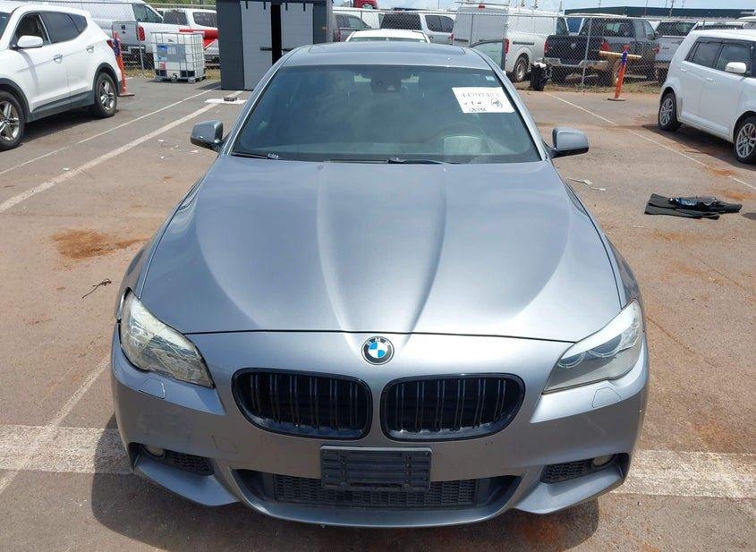 BMW 550I