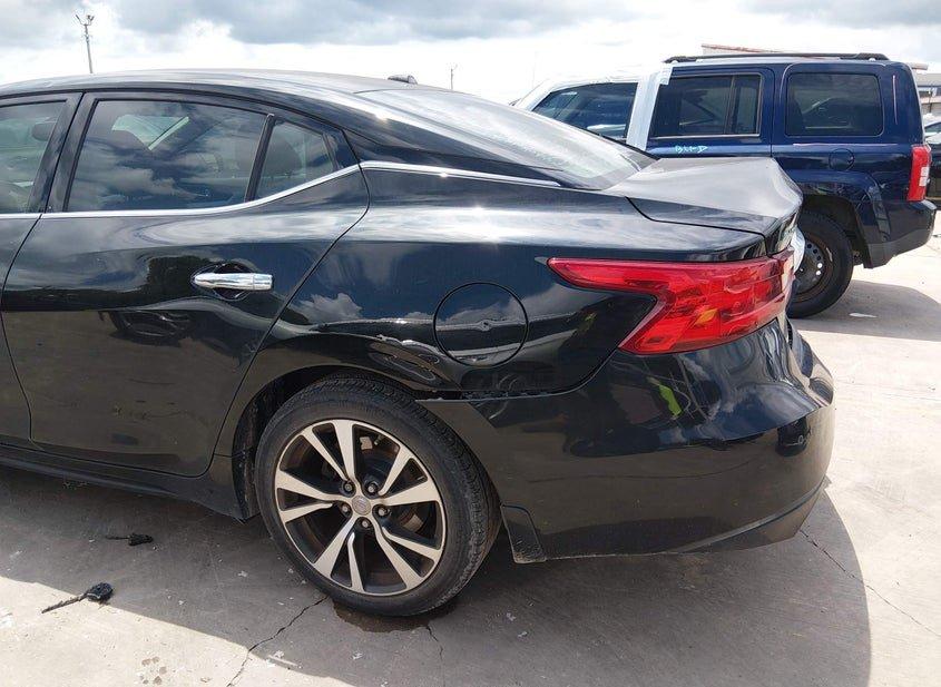 Nissan Maxima