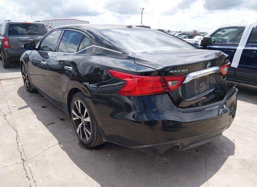 Nissan Maxima