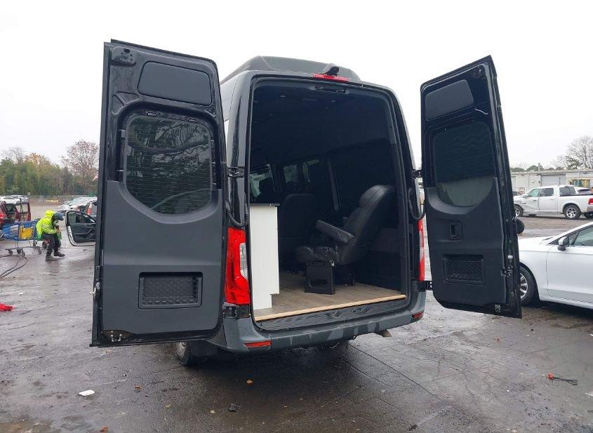 Mercedes-Benz Sprinter 2500